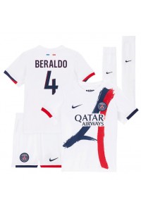 Paris Saint-Germain Lucas Beraldo #4 Jalkapallovaatteet Lasten Vieraspeliasu 2025-26 Lyhythihainen (+ Lyhyet housut)